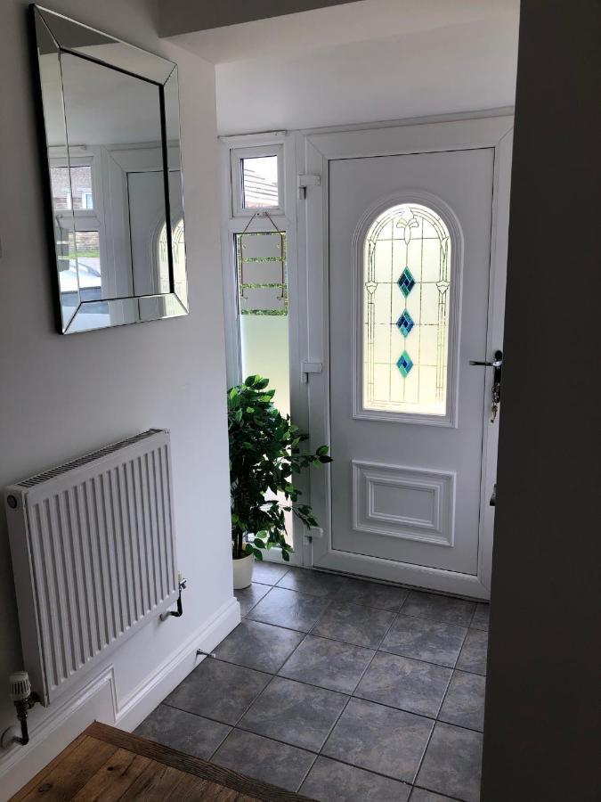 Six By The Sea - 2 Bed House - A Little Something For Everyone Saint Columb Minor Exterior foto