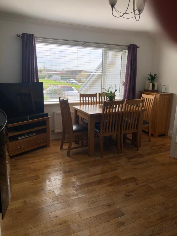 Six By The Sea - 2 Bed House - A Little Something For Everyone Saint Columb Minor Exterior foto